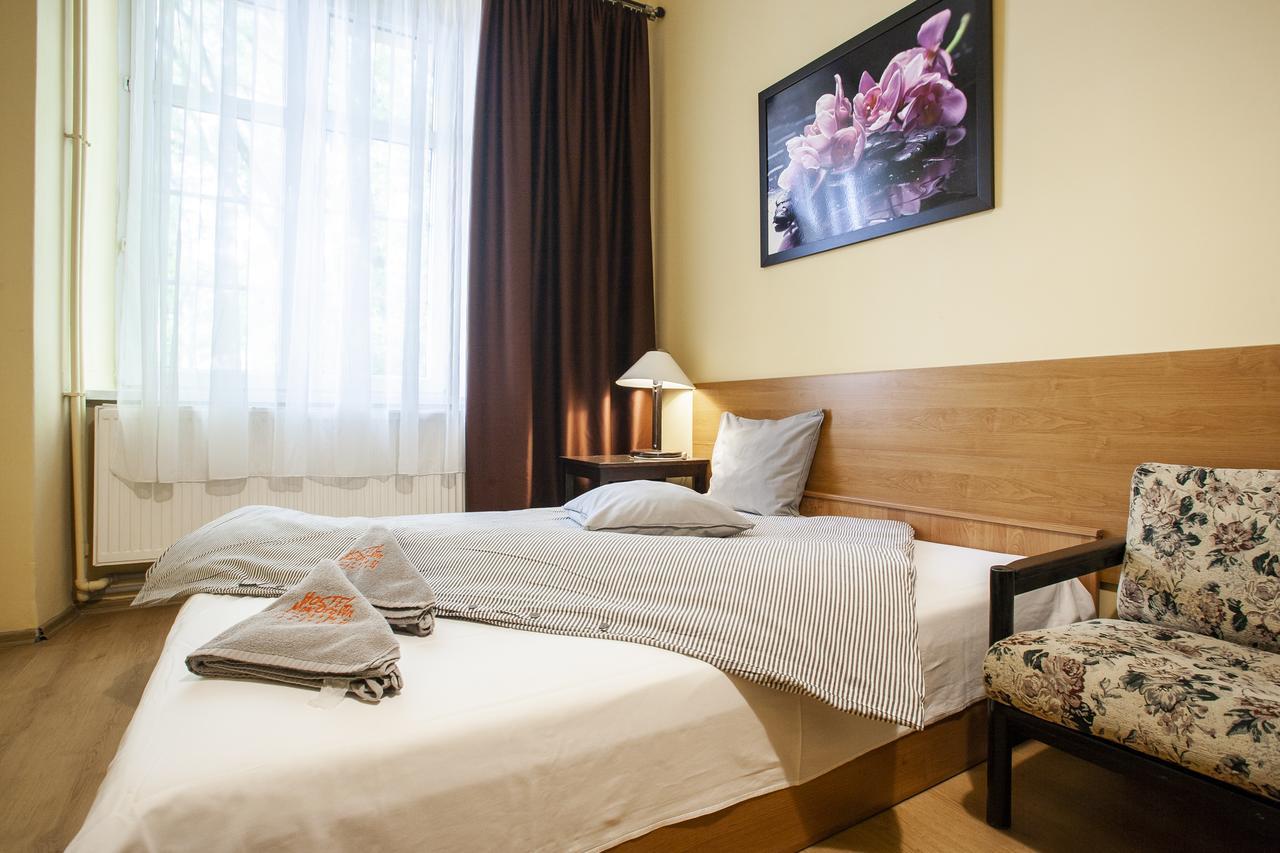 Momotown Privates Bed and Breakfast Krakau Buitenkant foto