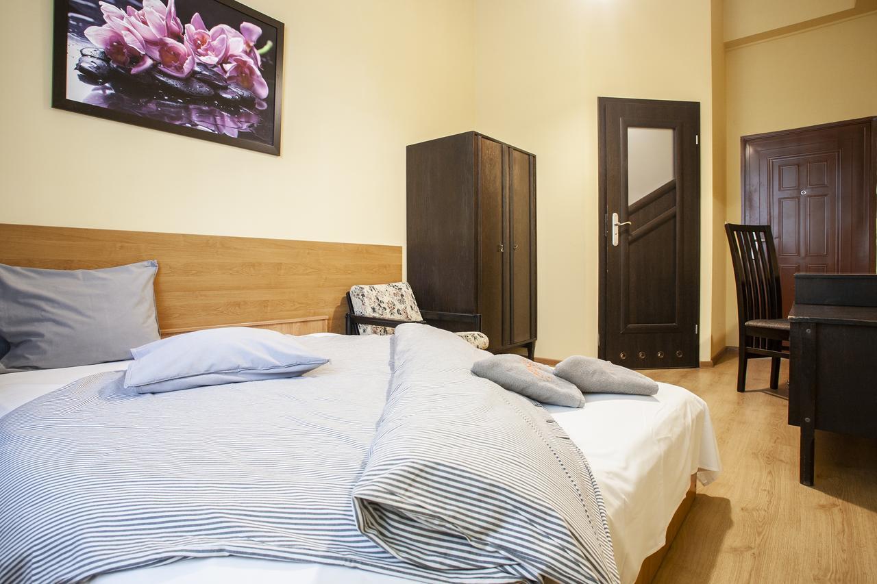 Momotown Privates Bed and Breakfast Krakau Buitenkant foto